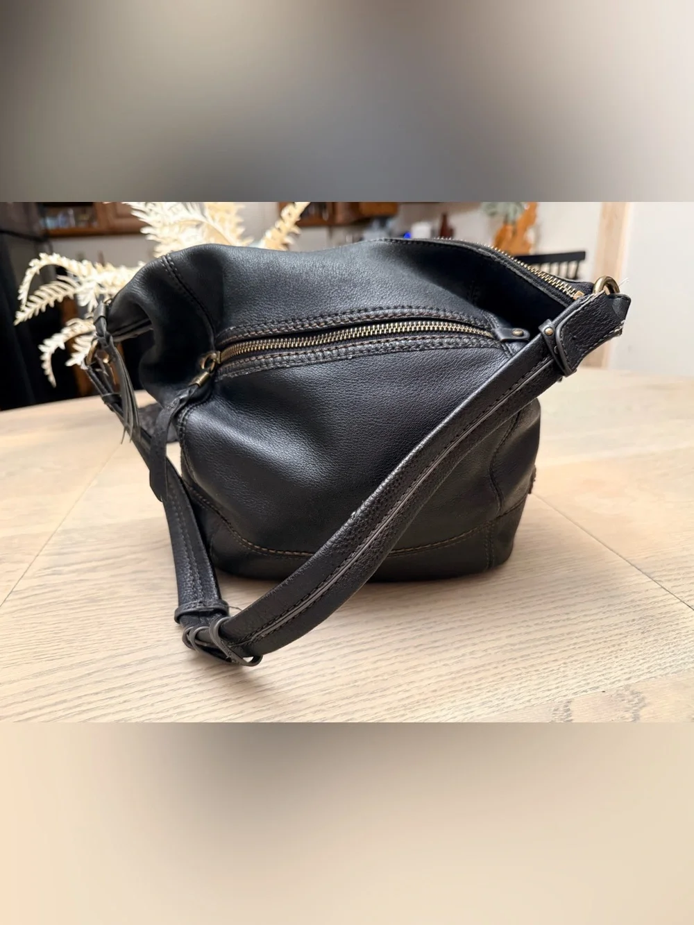 🍋 The Sak Black Leather Hobo Shoulder Bag